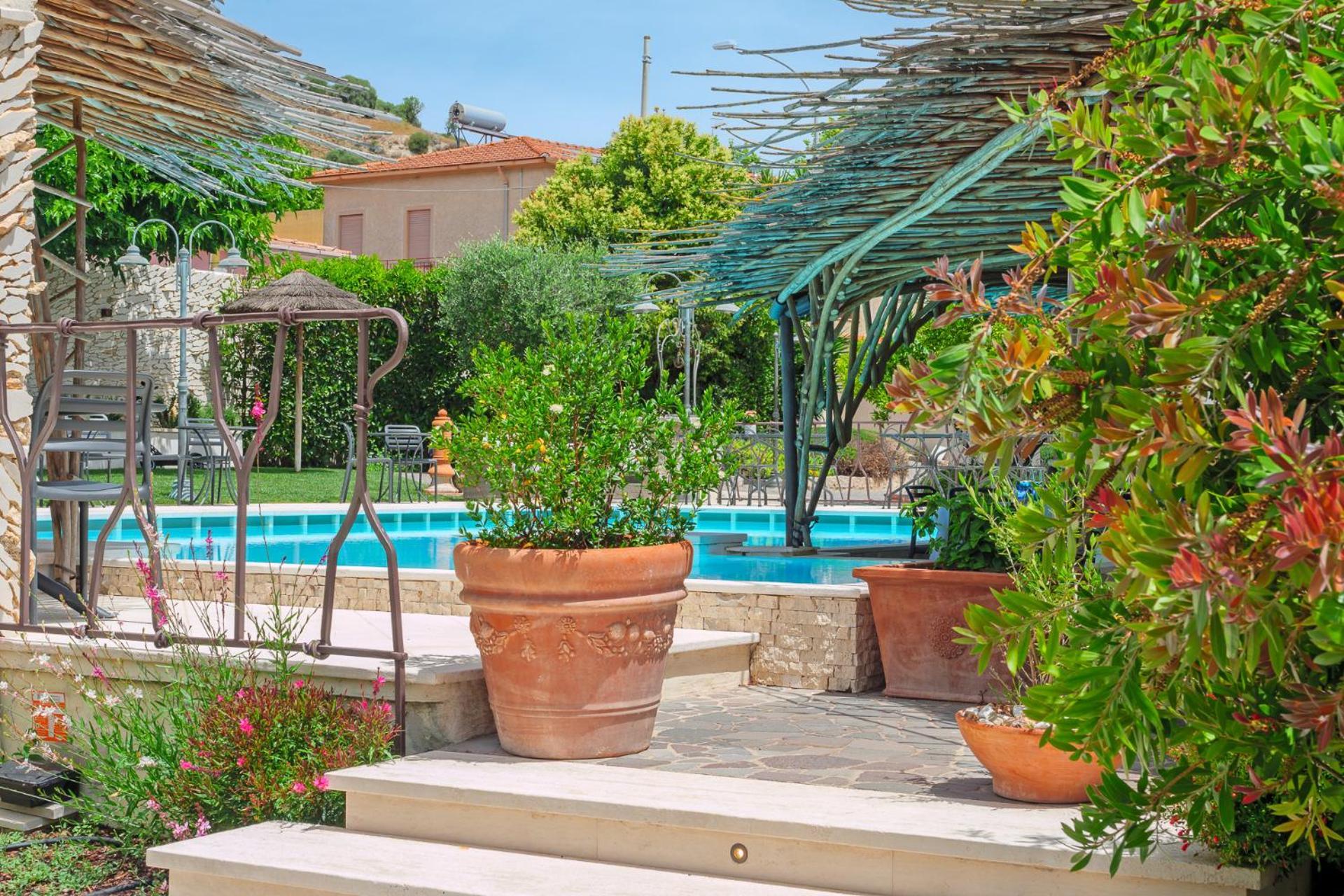 לינה וארוחת בוקר Mores Il Giardino Degli Aranci מראה חיצוני תמונה